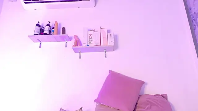 Snapshot of Kim_Baker1 chatting on October 17, 8:56 pm Kim Baker1 online show from October 17, 8:56 pm