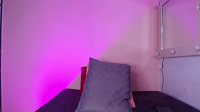 kendal rossi online show from September 29, 11:59 am