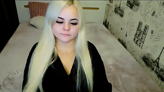 Snapshot of lovely-eyes chatting on October 30, 8:10 pm lovely-eyes online show from October 30, 8:10 pm