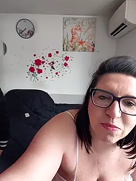 carolyne2023 online show from March 27, 8:59 am