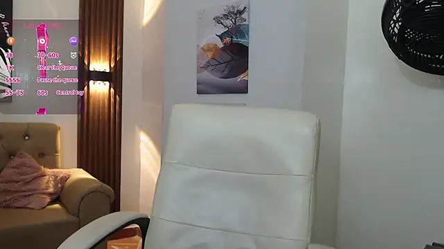 Snapshot of xlunna chatting on October 10, 8:03 pm xlunna online show from October 10, 8:03 pm