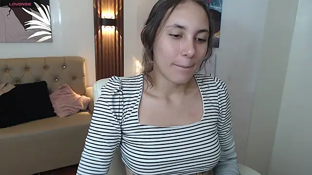 Snapshot of xlunna chatting on October 15, 8:00 pm xlunna online show from October 15, 8:00 pm