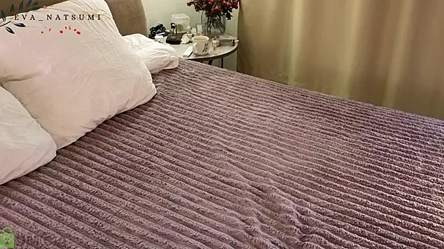 Eva Natsumi online show from April 10, 10:21 am