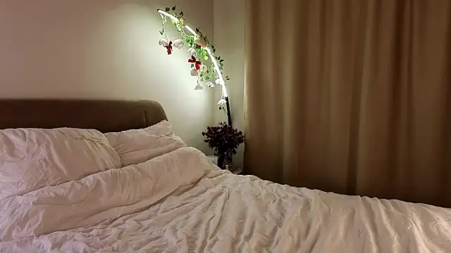 Eva Natsumi online show from March 8, 6:56 pm