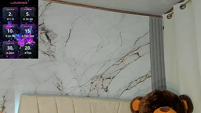 Snapshot of angeli_sexi chatting on October 15, 1:30 am angeli sexi online show from October 15, 1:30 am