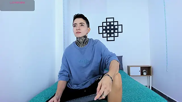 Snapshot of Tinny_and_Candy chatting on September 19, 2:05 pm Tinny and Candy online show from September 19, 2:05 pm