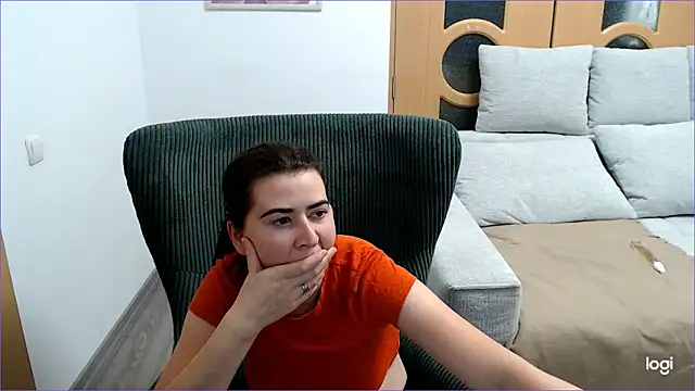 Snapshot of VioletaFlower7 chatting on October 8, 6:45 pm VioletaFlower7 online show from October 8, 6:45 pm