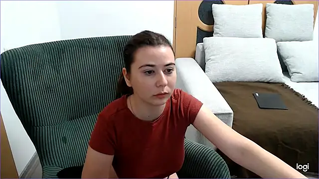 Snapshot of VioletaFlower7 chatting on November 2, 8:29 am VioletaFlower7 online show from November 2, 8:29 am