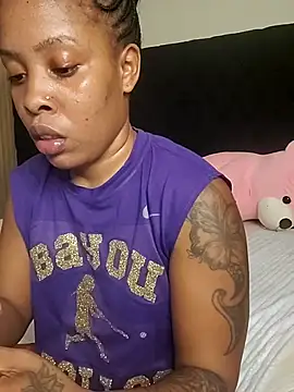 R-thequeen online show from May 15, 11:51 pm