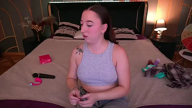 MonAmourrrR online show from September 29, 6:07 am