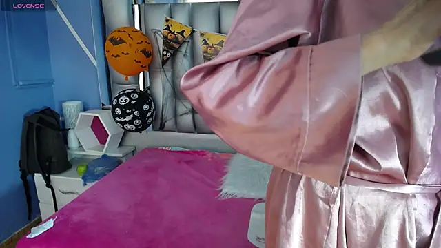 sophia ny online show from October 25, 2:25 pm