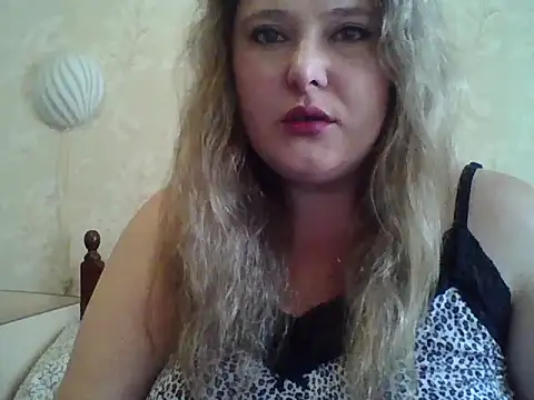 ParisMimi online show from June 4, 7:13 am