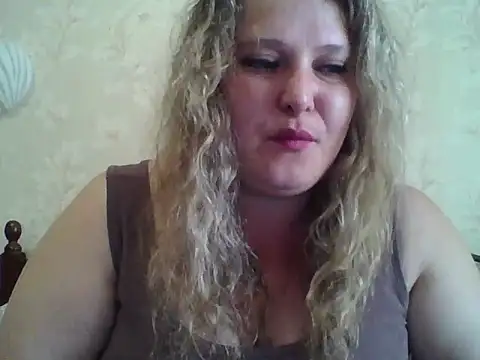 ParisMimi online show from May 25, 8:46 am
