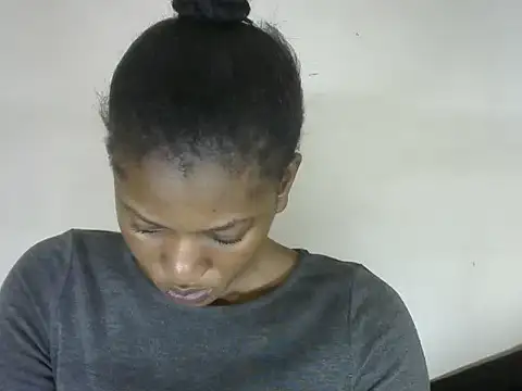 Pretty-emmie online show from September 16, 3:58 am