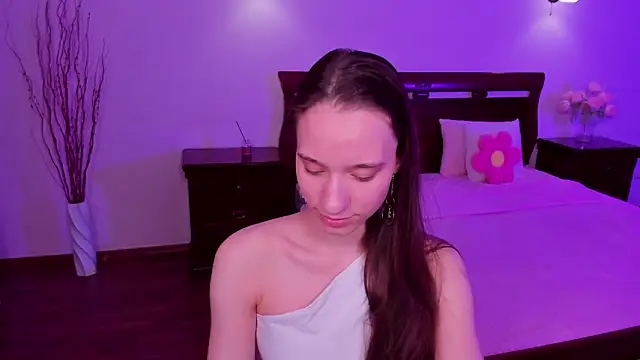 StaceySunny online show from April 15, 8:09 pm