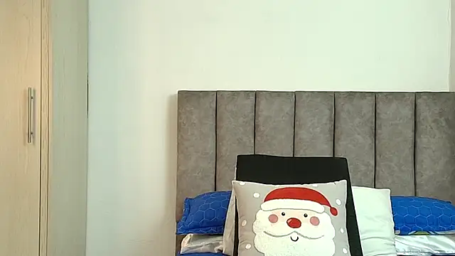 karina lewis  online show from December 20, 5:33 am