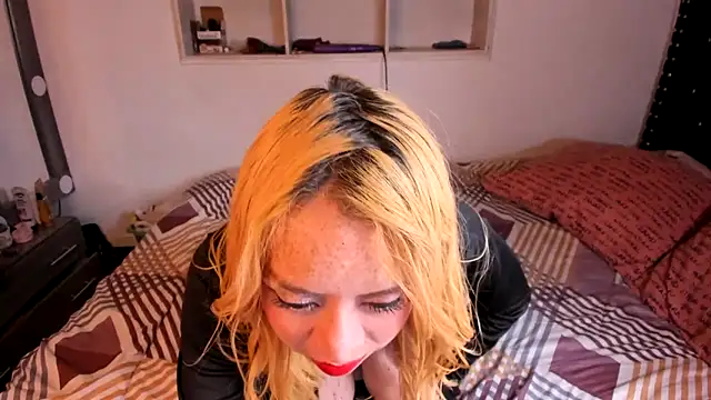 valerie luxe  online show from September 24, 3:05 am