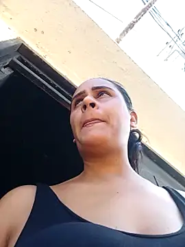 Snapshot of Andreita_95 chatting on October 4, 7:51 pm Andreita 95 online show from October 4, 7:51 pm