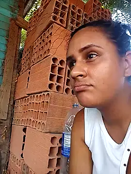 Snapshot of Andreita_95 chatting on October 5, 8:03 pm Andreita 95 online show from October 5, 8:03 pm