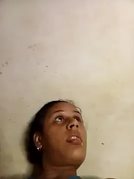 Snapshot of Andreita_95 chatting on September 17, 9:24 pm Andreita 95 online show from September 17, 9:24 pm