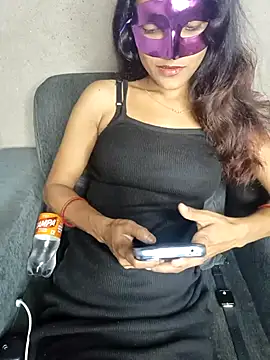 Snapshot of REVA_DARLING chatting on October 8, 3:55 am REVA DARLING online show from October 8, 3:55 am