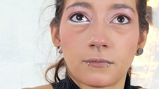 Snapshot of zorravioletta1 chatting on October 16, 12:30 pm zorravioletta1 online show from October 16, 12:30 pm