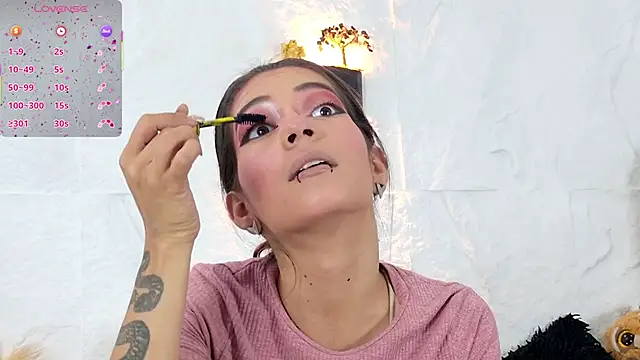 Snapshot of zorravioletta1 chatting on September 18, 12:58 pm zorravioletta1 online show from September 18, 12:58 pm