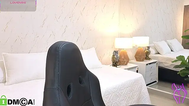 ISA  CUTEE online show from December 3, 4:15 am