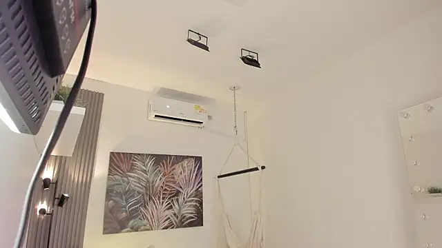 emma alice  online show from February 3, 11:37 am