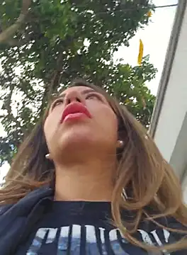 Snapshot of Karen_San_Miguel chatting on October 4, 9:52 pm Karen San Miguel online show from October 4, 9:52 pm