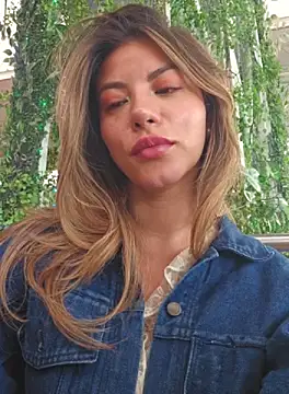 Snapshot of Karen_San_Miguel chatting on October 3, 9:31 pm Karen San Miguel online show from October 3, 9:31 pm