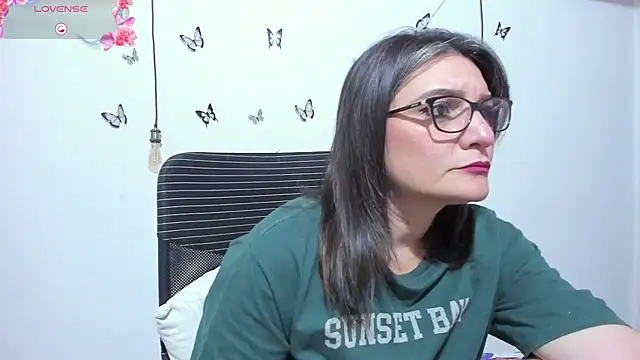 Amie Adams82  online show from April 7, 2:08 pm