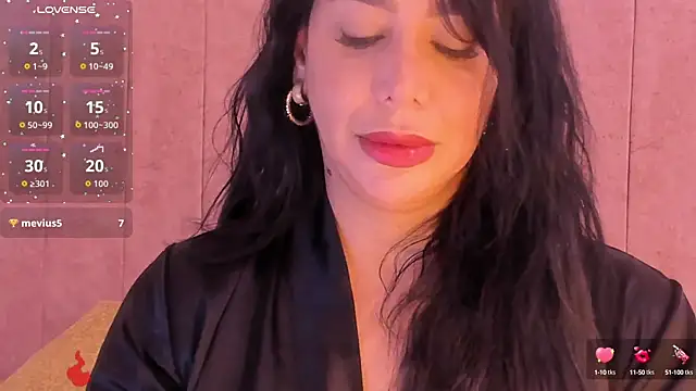 Snapshot of samara_alabii chatting on October 11, 1:58 pm samara alabii online show from October 11, 1:58 pm