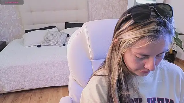 Snapshot of brandy_sweet_ chatting on September 27, 3:30 pm brandy sweet online show from September 27, 3:30 pm