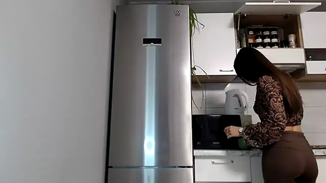 Snapshot of SierraSky_ chatting on September 28, 5:07 pm SierraSky online show from September 28, 5:07 pm