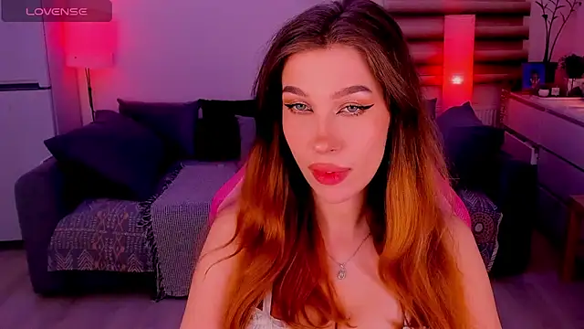 tenderdreams online show from November 29, 8:02 pm