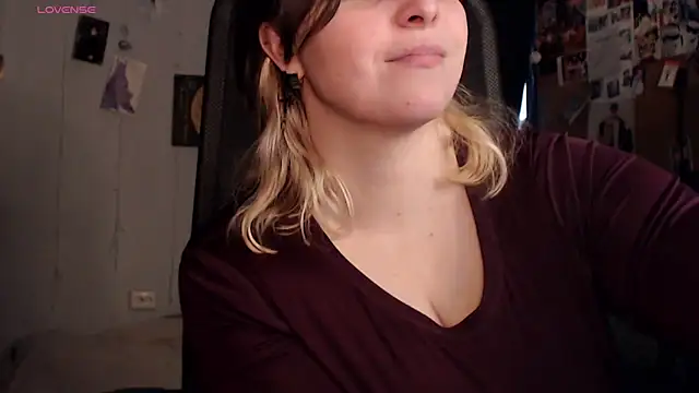 Saya sweet online show from February 11, 12:28 pm