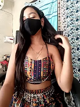 Snapshot of Parinaaz18 chatting on September 20, 3:38 am Parinaaz18 online show from September 20, 3:38 am