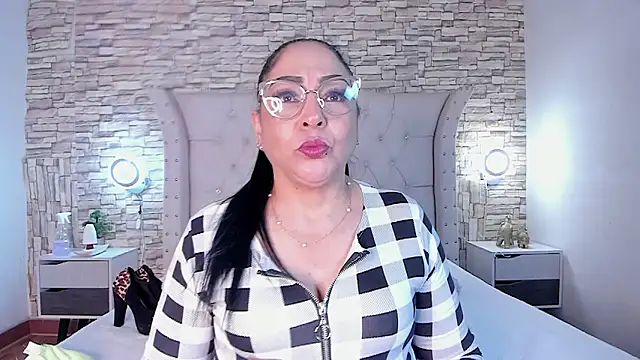 Gina Myers online show from October 9, 1:04 pm