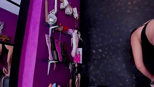 Snapshot of Alexa_Slave chatting on October 25, 7:10 pm Alexa Slave online show from October 25, 7:10 pm