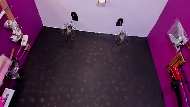 Snapshot of Alexa_Slave chatting on October 30, 7:15 pm Alexa Slave online show from October 30, 7:15 pm