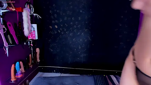 Snapshot of Alexa_Slave chatting on September 20, 8:07 pm Alexa Slave online show from September 20, 8:07 pm