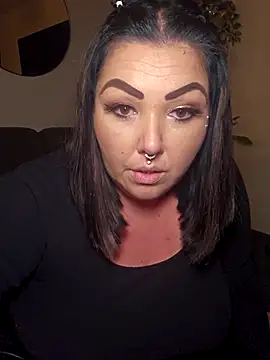 -BonnieBlack- online show from November 9, 6:59 pm