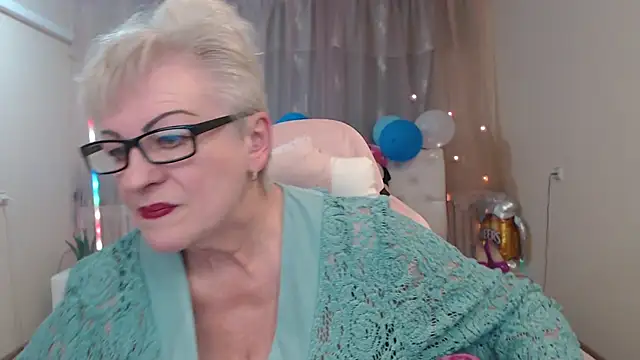 KayleSmoll online show from October 4, 7:07 pm