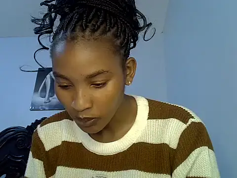 cute-alexis online show from April 11, 9:35 am