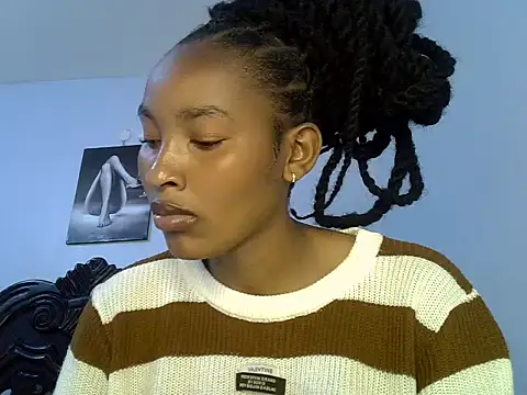 cute-alexis online show from April 7, 12:18 pm