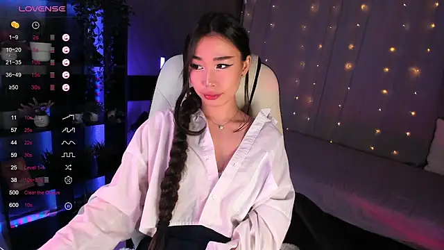 sensualily online show from November 6, 3:29 pm