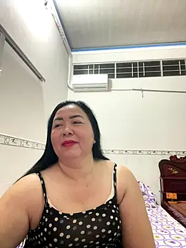 Snapshot of NDith chatting on September 13, 9:23 pm NDith online show from September 13, 9:23 pm