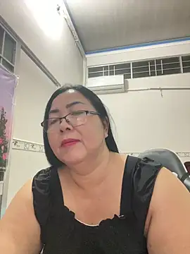 Snapshot of NDith chatting on October 26, 11:38 am NDith online show from October 26, 11:38 am