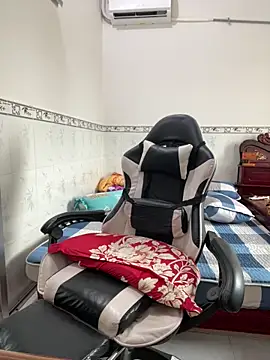 NDith online show from November 25, 7:10 am